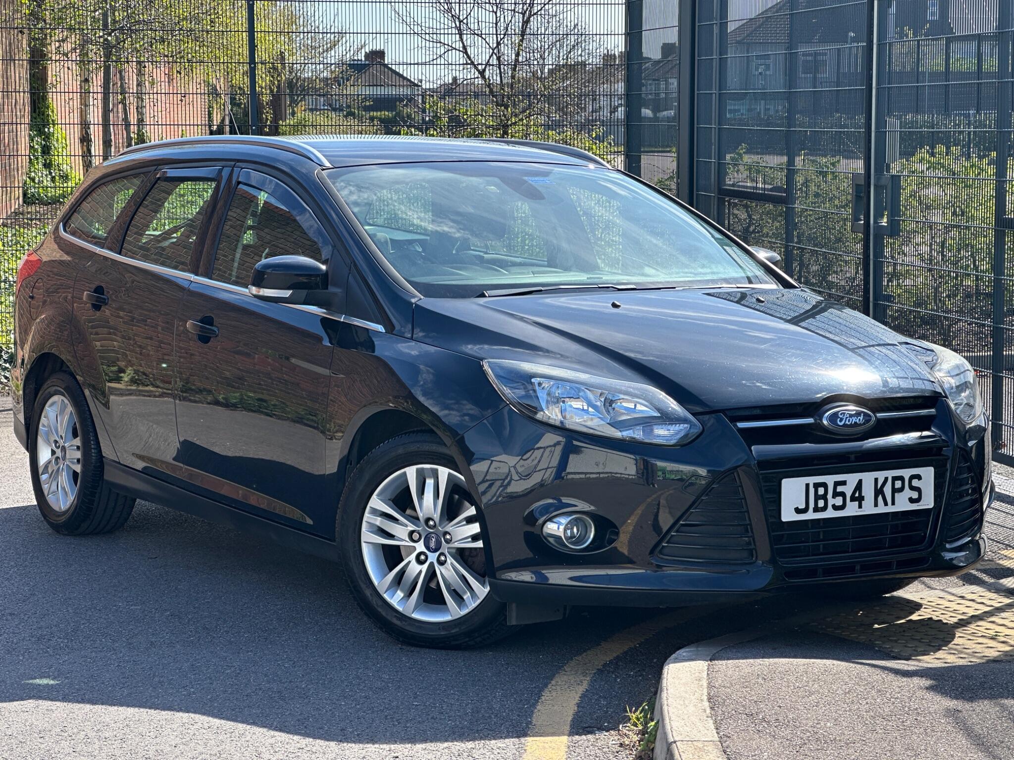 2014 FORD FOCUS 6,895 2014 49,000 MILES 1.6 TITANIUM NAVIGATOR POWERSHIFT EURO 5 5DR VIEW... photo